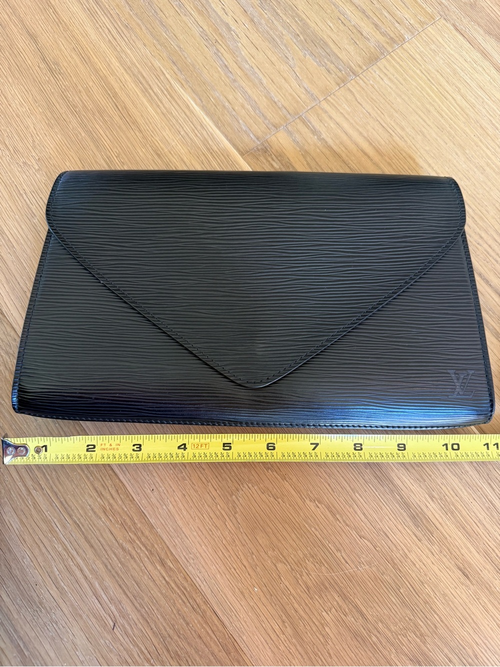 Louis Vuitton Black Epi Leather Envelope Clutch Bag - Picture 14 of 15